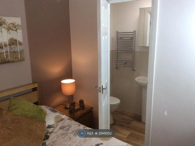 Room for rent in Walcot West, Rodbourne