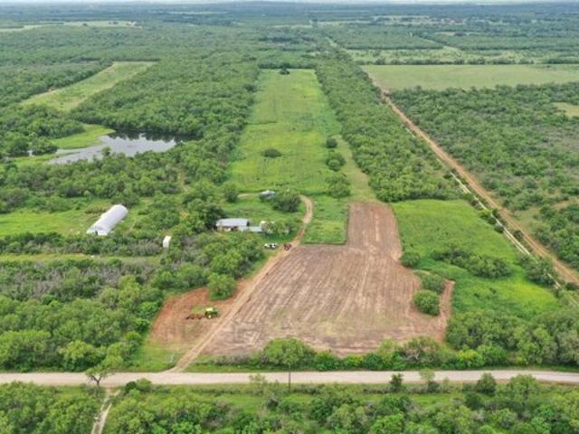 Land for sale in Yancey, Texas