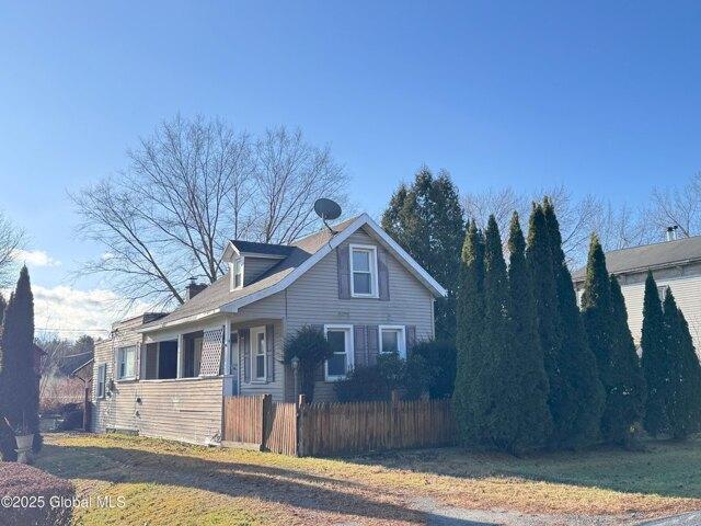 House for sale in Buskirk