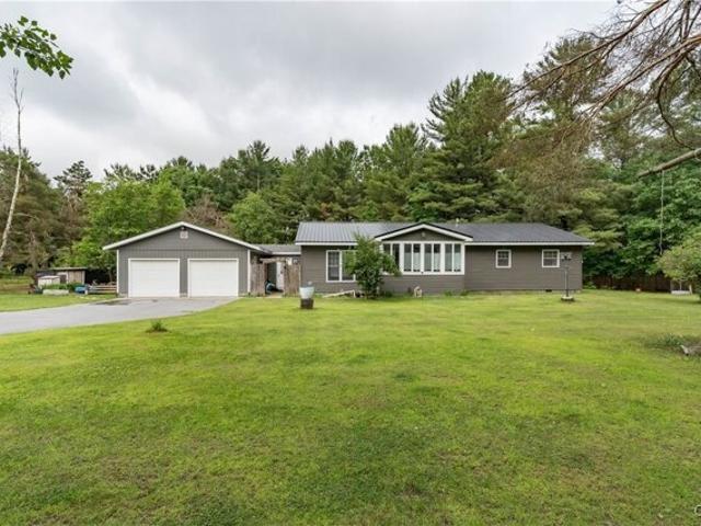 House for sale in Black River