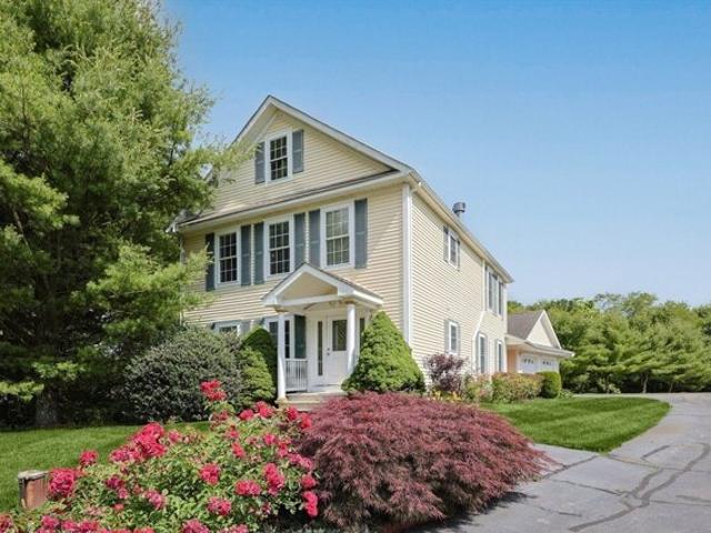 House for sale in Seekonk