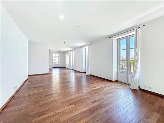 Wohnung kaufen in Crans-près-Céligny, Waadt