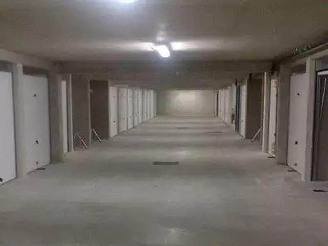 Garage vente à Nanterre, Courbevoie