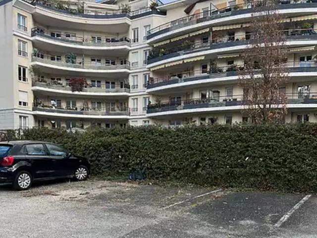 Garage vente à Nanterre, Courbevoie