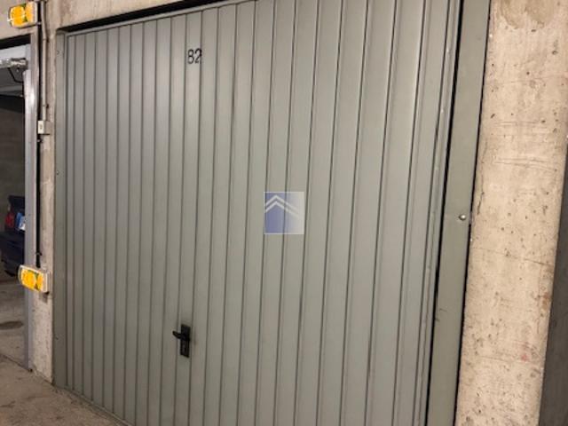 Garage vente à Nanterre, Courbevoie