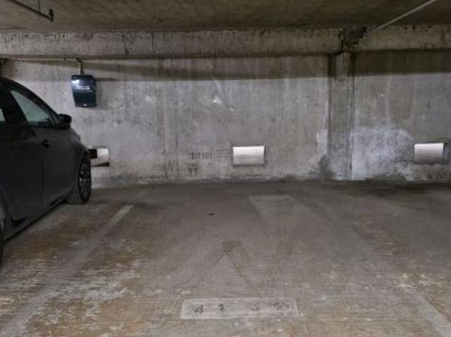 Garage vente à Nanterre, Courbevoie