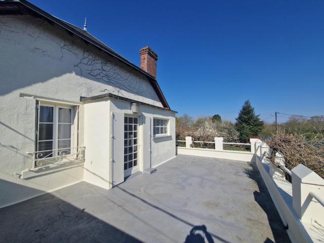 Maison vente à Blois, Courbouzon