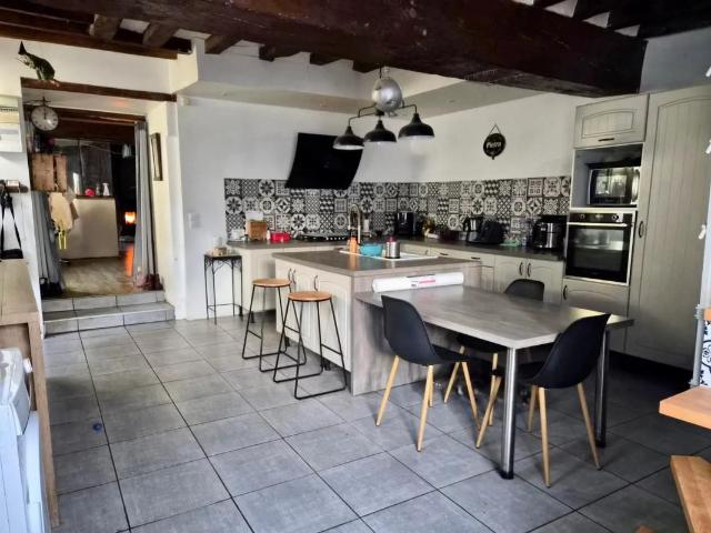 Maison vente à La Flèche, Courcelles-la-forêt