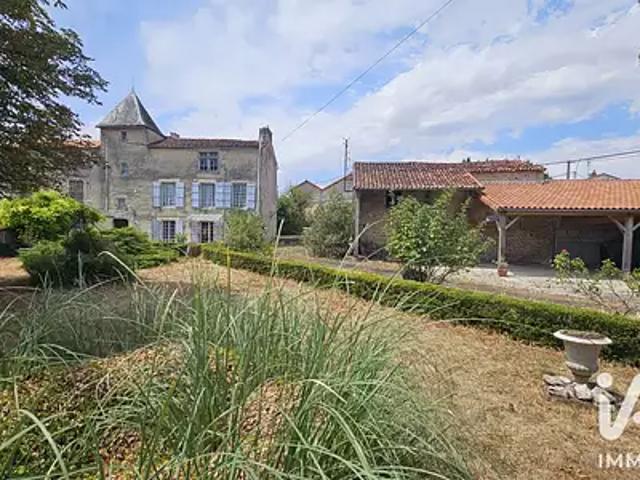 Maison vente à Courcôme