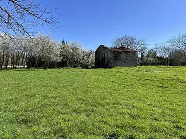 Maison vente à Confolens, Courcôme