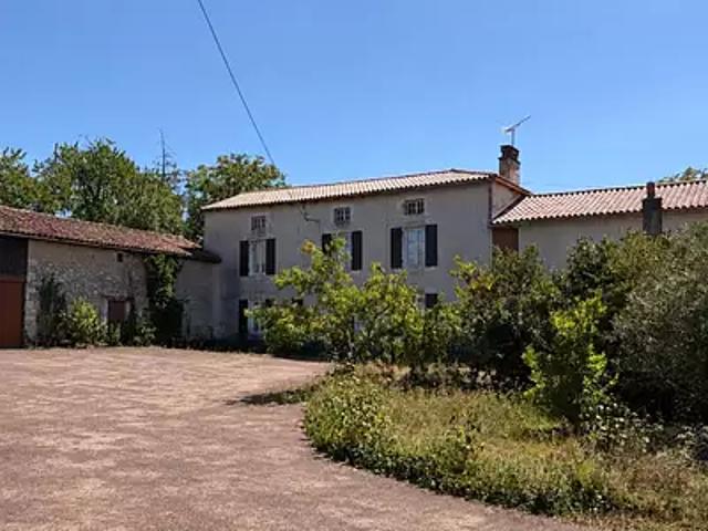 Maison vente à Courcôme