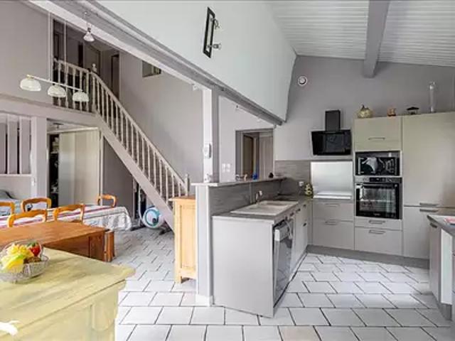 Maison vente à France métropolitaine, Courcoury