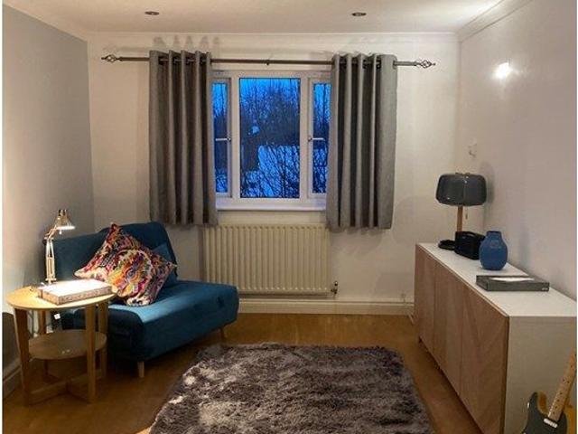 Apartment for rent in Stockwell, Greater London
