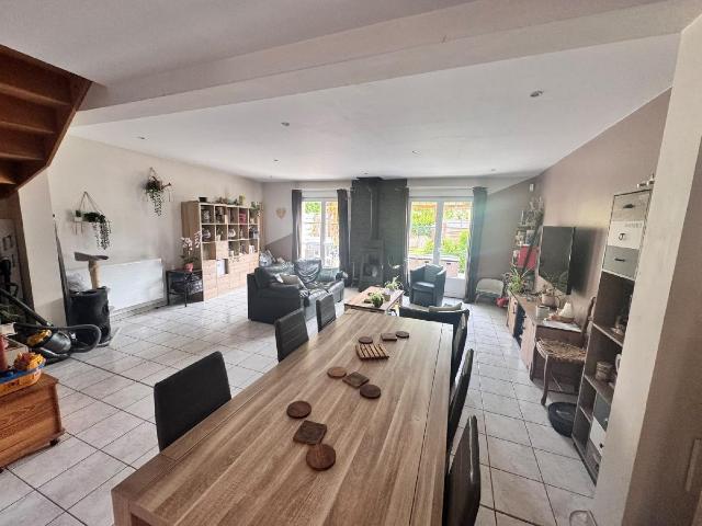 Maison vente à Soissons, Courmelles