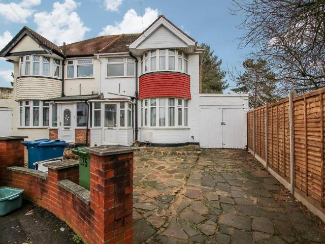 House for rent in Queensbury, Greater London