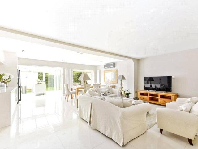 House for rent in Swiss Cottage, Greater London