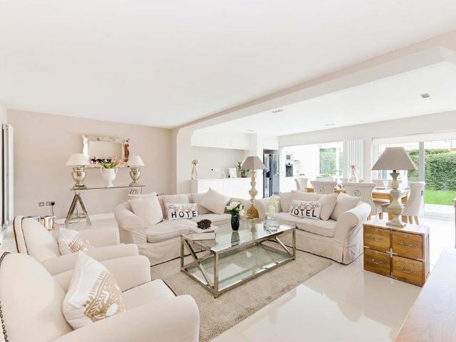 House for rent in Belsize Park, Greater London