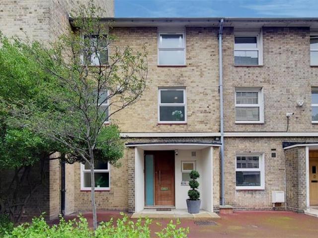 House for rent in Belsize Park, Greater London