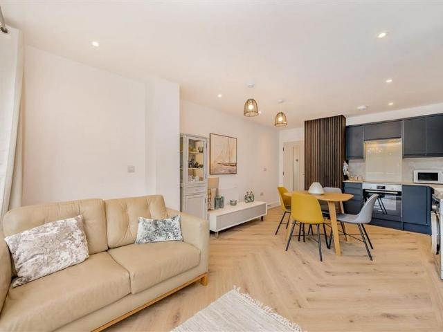 Apartment for rent in Mottingham, Greater London