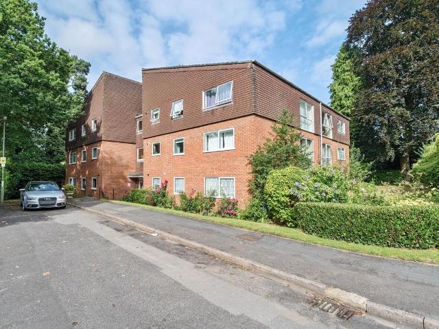 Apartment for rent in Camberley, Surrey Heath