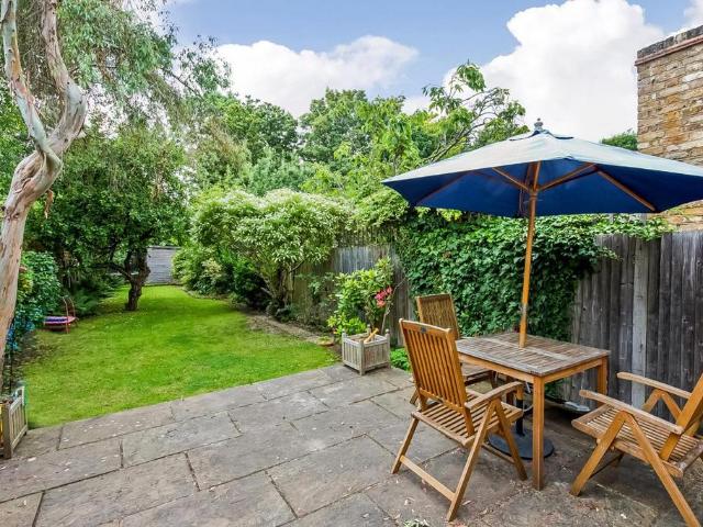 House for rent in London Borough of Southwark, Greater London