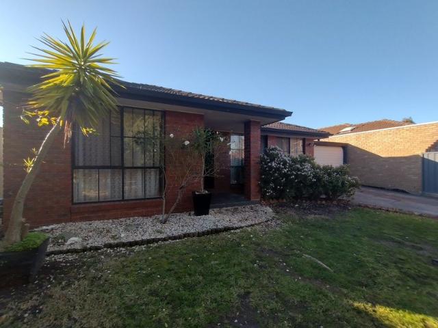 House for rent in Copperfield, Melbourne