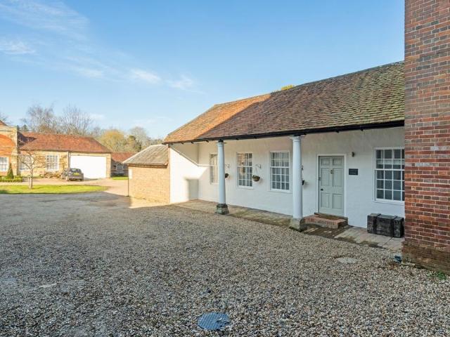 Apartment for rent in Sandown Park, Kent
