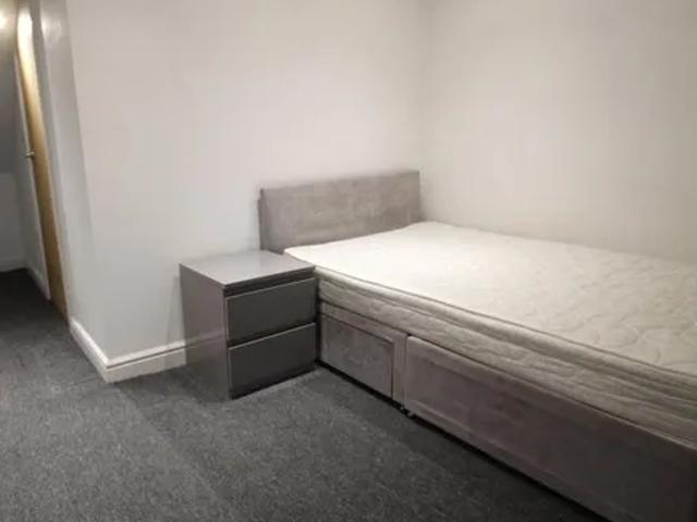 Apartment for rent in Middle Park, Greater London