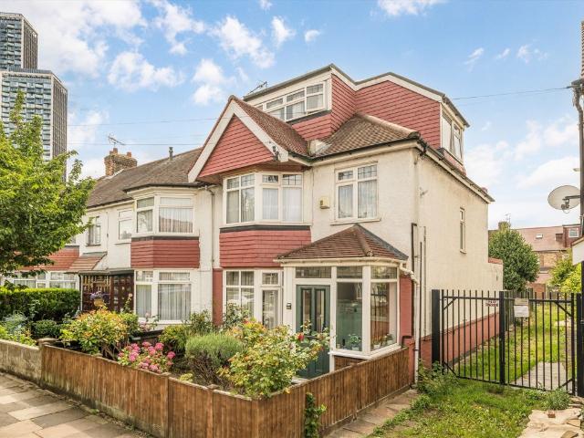 House for rent in London Borough of Ealing, Park Royal