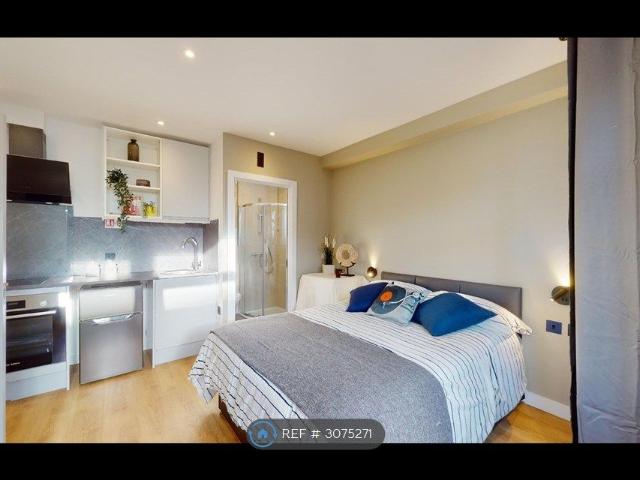Studio for rent in London Borough of Ealing, Greater London