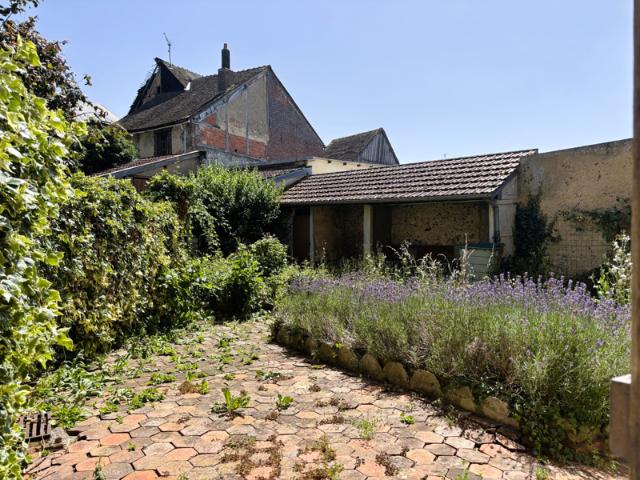 Maison vente à Montargis, Courtenay