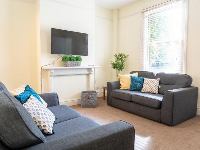 House for rent in Golden Valley, Gloucestershire
