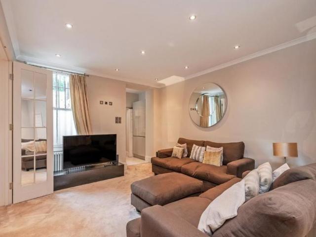 House for rent in South Kensington, Greater London