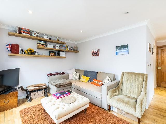 Apartment for rent in South Kensington, Greater London