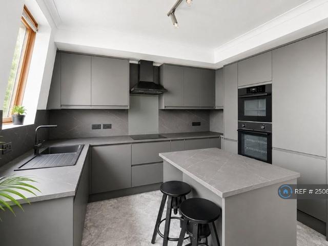 Apartment for rent in South Kensington, Greater London