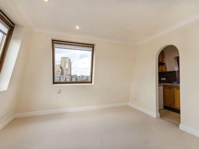 Apartment for rent in South Kensington, Greater London