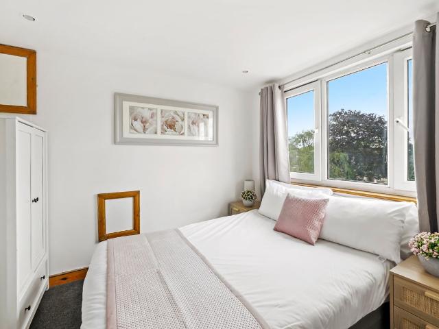 Room for rent in London Borough of Ealing, Greenford