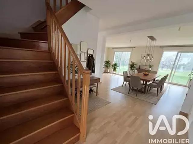 Maison vente à Châlons-en-Champagne, Courtisols