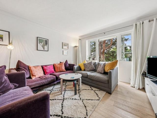 House for rent in North Sheen, Greater London
