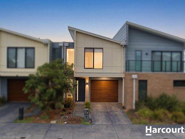 Townhouse for sale in Camerons Creek, Victoria