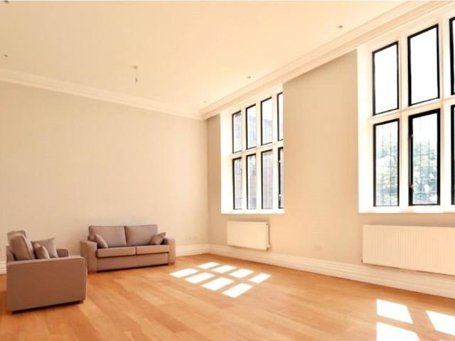 House for rent in Mill Hill, Greater London