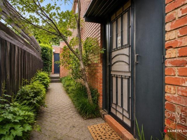 Townhouse for sale in Camerons Creek, Victoria