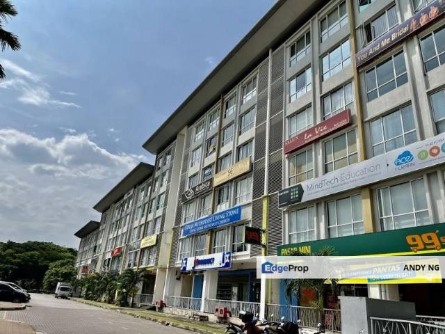 Shop for sale in Petaling, Damansara Damai