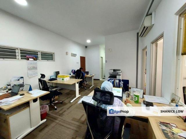 Shop for sale in Petaling, Damansara Damai