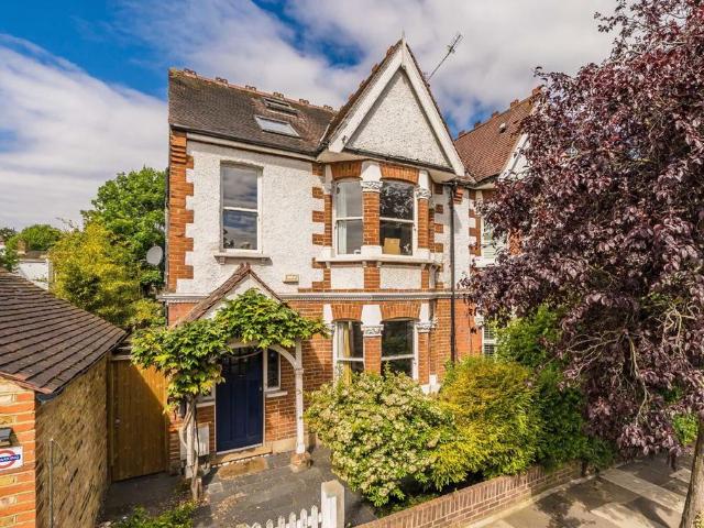 House for rent in London Borough of Richmond upon Thames, Greater London