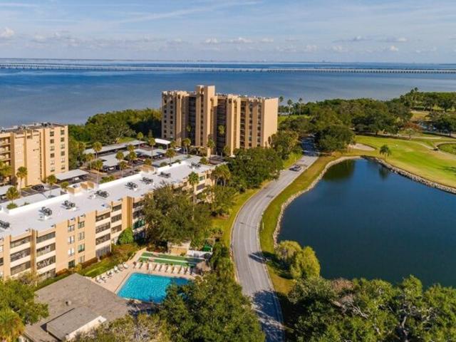 Condo for sale in Largo, Florida