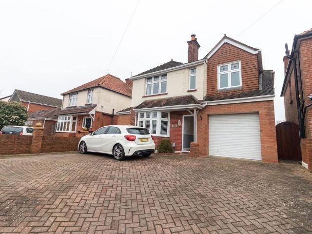 House for rent in Cove, Rushmoor