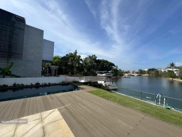 Detached House for sale