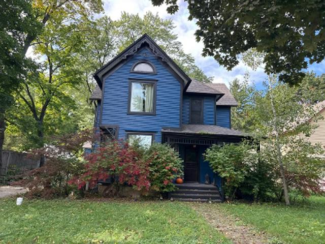 House for sale in Richmond, McHenry County
