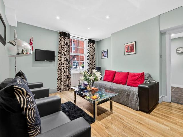 House for rent in St Clement Danes, Greater London